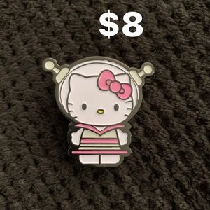 Hello Kitty Pin
